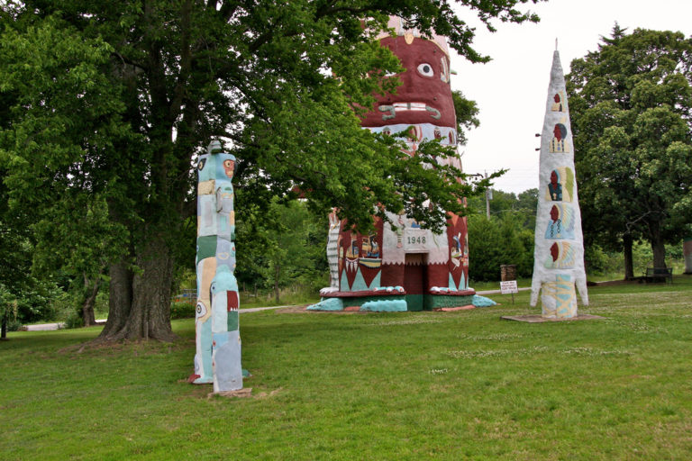 Ed Galloway’s Totem Pole Park OplevUSA.dk
